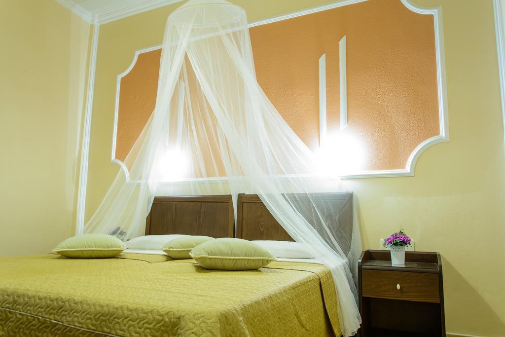 Отель Sirena 3*